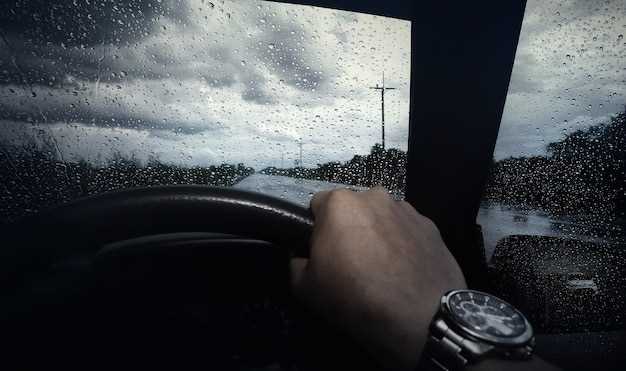 Driving in Freezing Rain – Tips, Dangers, and Safety Precautions