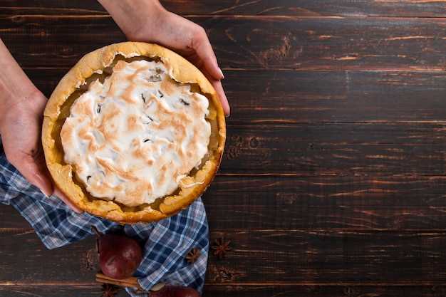 Steps to freeze a cream pie: