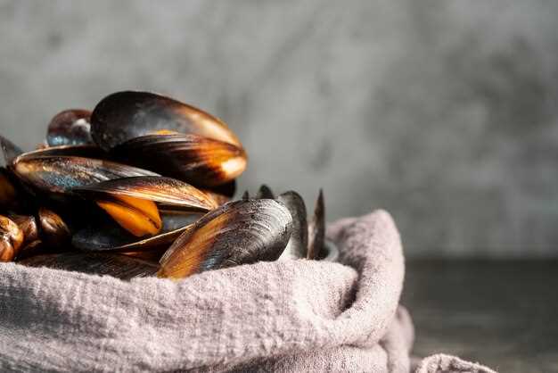 Preparing Mussels for Freezing