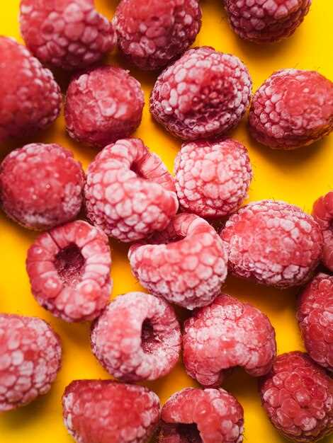 Tips for Using Frozen Raspberries in Smoothies