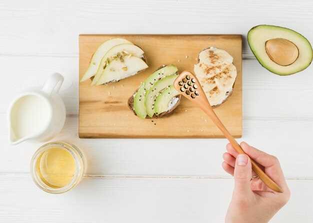 Adding Lemon or Lime Juice to Guacamole