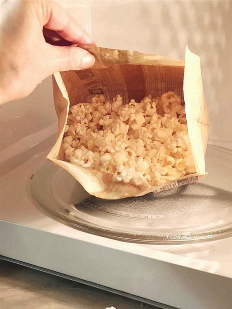 Properly stored popcorn: How to keep it fresh for long-lasting enjoyment